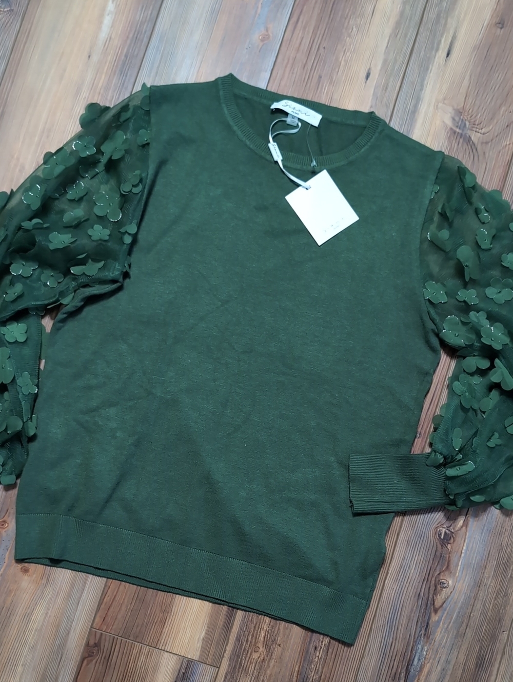 Sioni NWT Green Floral Appliqué Mesh Sleeve Crew Neck Sweater